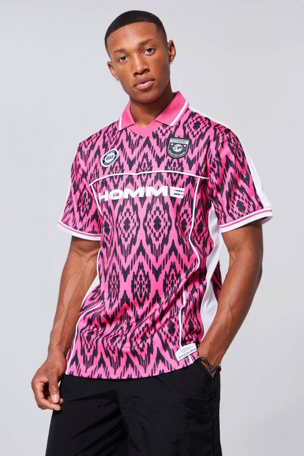 boohoo Homme Voetbal T Shirt Met V Hals En Patroon, Pink