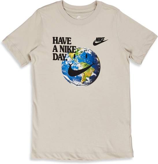 Nike Have A Day Shortsleeve Tee Basisschool T Shirts