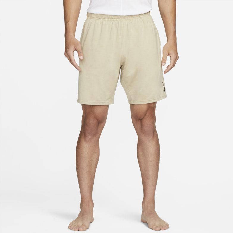 Nike Yoga Dri FIT Herenshorts Grijs