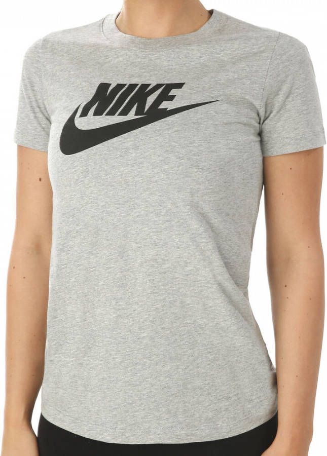 Nike Sportswear Essential T shirt Dames