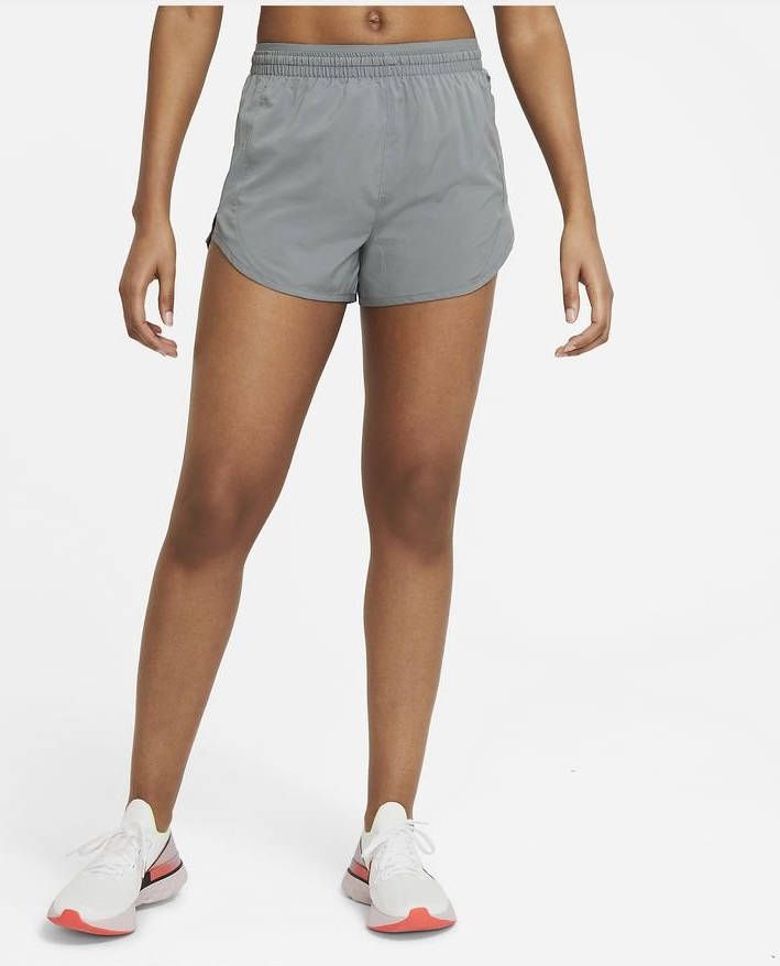 Nike Tempo Luxe Hardloopshorts voor dames(8 cm) Grijs